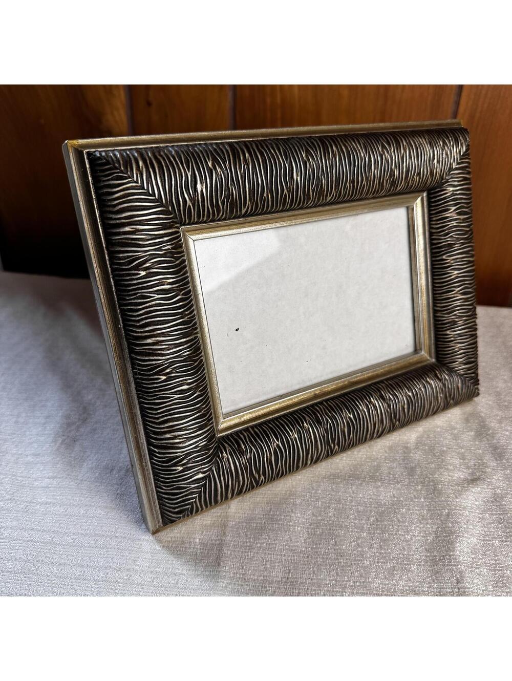 Vintage Wood Picture Frame 5x7 Photo Frame Bronze Textured Design - Picture 3 of 10
